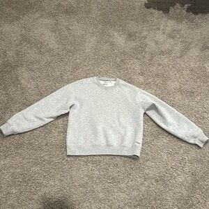 ARITZIA - TNA COZY FLEECE PERFECT CREW SWEATSHIRT. SIZE SMALL